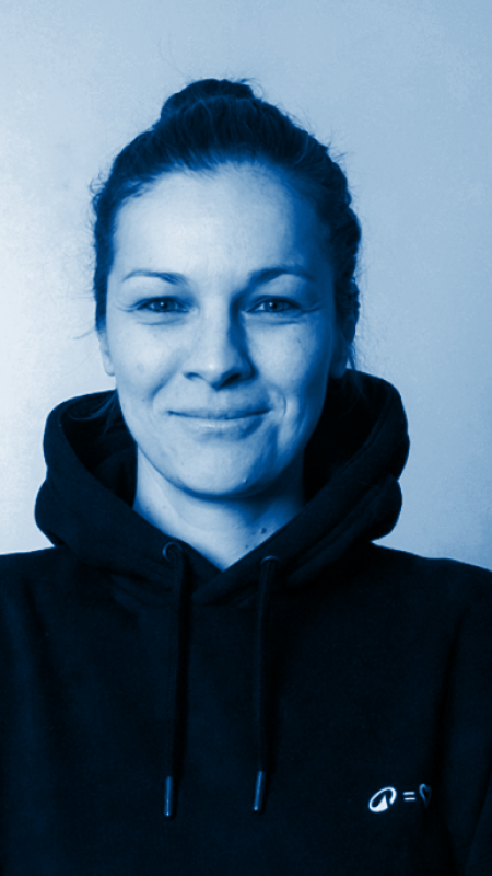 Julia Staiger blue